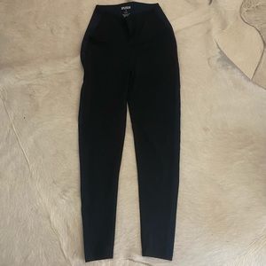 Splits 59 Navy and Black High Waist 7/8 Leggings